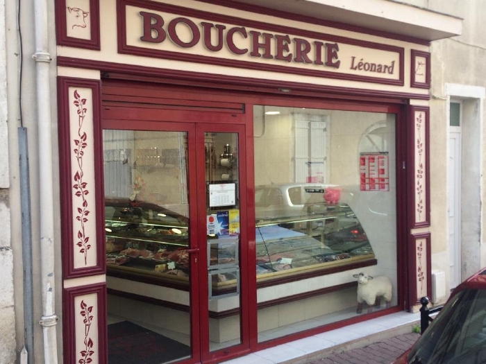 Devanture de la boucherie Leonard