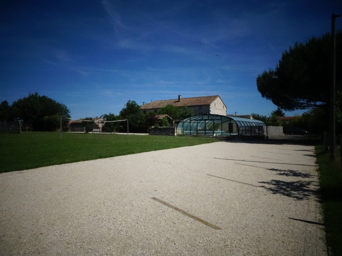 Nos gîtes beneficient d'un parking à l'intérieur du parc, fermé